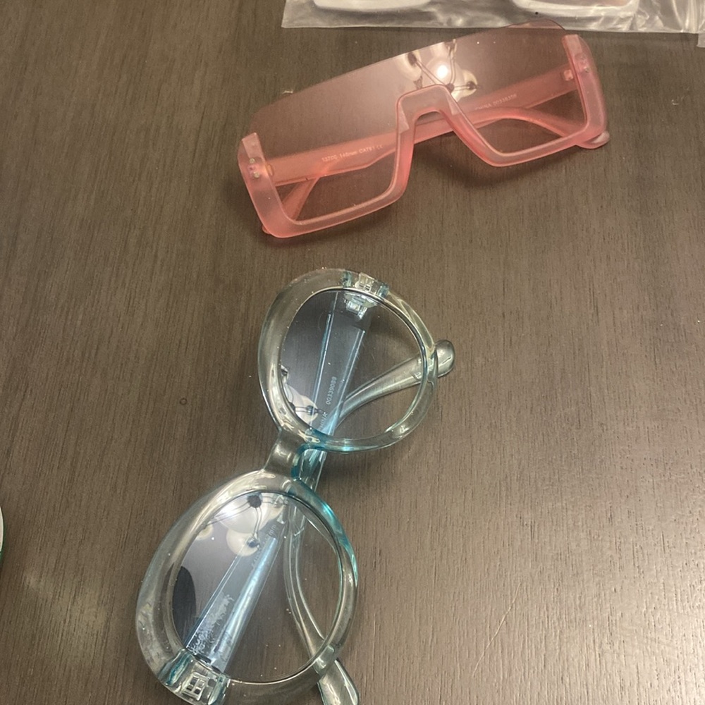 Sunglasses - Picture 3 of 3